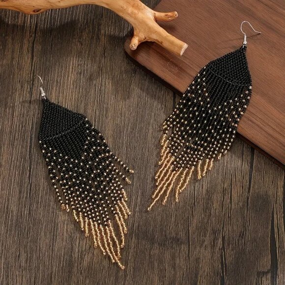 Art Deco Style Beaded Earrings - Handmade of Seed Glass Beads -Dangling Earrings - Picture 4 of 5